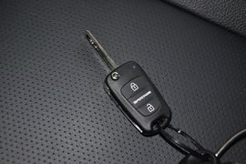 2013款起亚狮跑2.0L