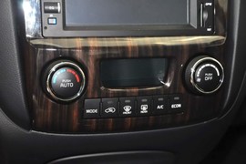 2013款起亚狮跑2.0L