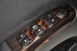 2013款起亚狮跑2.0L