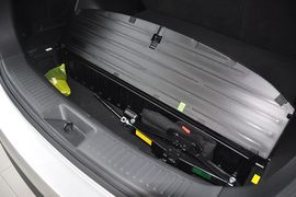 2013款起亚索兰托2.4L汽油四驱豪华版5座