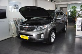 2013款起亚索兰托2.4L汽油四驱豪华版5座