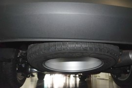 2013款起亚索兰托2.4L汽油四驱豪华版5座