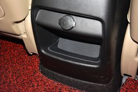 2013款起亚索兰托2.4L汽油四驱豪华版5座