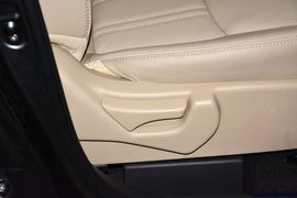 2013款起亚索兰托2.4L汽油四驱豪华版5座