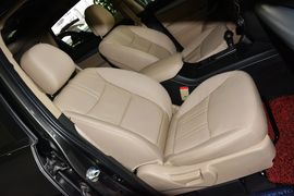 2013款起亚索兰托2.4L汽油四驱豪华版5座