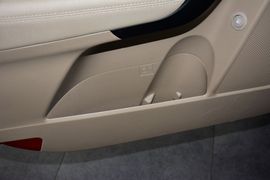 2013款起亚索兰托2.4L汽油四驱豪华版5座