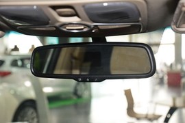 2013款起亚索兰托2.4L汽油四驱豪华版5座