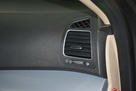 2013款起亚索兰托2.4L汽油四驱豪华版5座