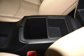 2013款起亚索兰托2.4L汽油四驱豪华版5座