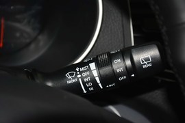 2013款起亚索兰托2.4L汽油四驱豪华版5座