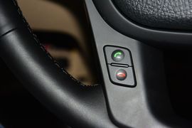 2013款起亚索兰托2.4L汽油四驱豪华版5座