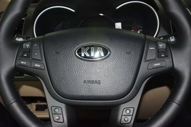 2013款起亚索兰托2.4L汽油四驱豪华版5座