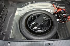 2015款奔驰E320L运动豪华型