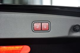 2015款奔驰E320L运动豪华型