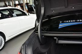 2015款奔驰E320L运动豪华型