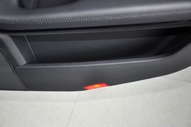 2015款奔驰E320L运动豪华型