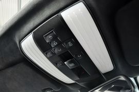 2015款奔驰E320L运动豪华型