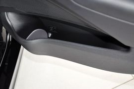 2014款现代索纳塔八2.4L自动领先版