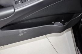 2014款现代索纳塔八2.4L自动领先版