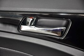 2014款现代索纳塔八2.4L自动领先版