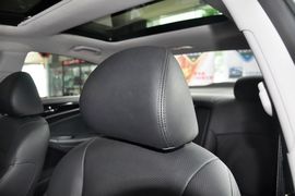 2014款现代索纳塔八2.4L自动领先版