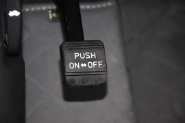 2014款现代索纳塔八2.4L自动领先版