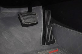 2014款现代索纳塔八2.4L自动领先版