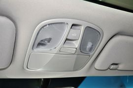 2014款现代索纳塔八2.4L自动领先版