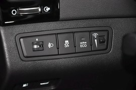 2014款现代索纳塔八2.4L自动领先版