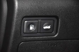 2014款现代索纳塔八2.4L自动领先版