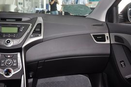 2012款现代朗动1.6L