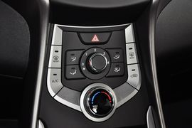 2012款现代朗动1.6L