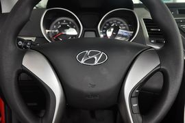 2012款现代朗动1.6L