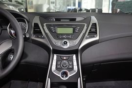 2012款现代朗动1.6L
