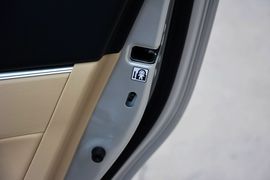 2014款丰田卡罗拉1.8L