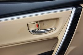 2014款丰田卡罗拉1.8L