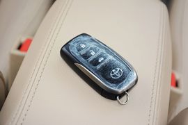2014款丰田卡罗拉1.8L