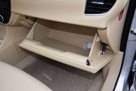 2014款丰田卡罗拉1.8L