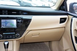 2014款丰田卡罗拉1.8L