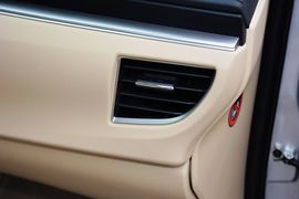 2014款丰田卡罗拉1.8L