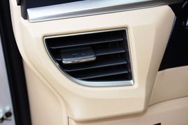2014款丰田卡罗拉1.8L