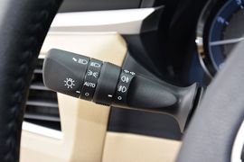 2014款丰田卡罗拉1.8L