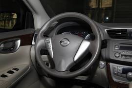 2012款日产轩逸1.8L
