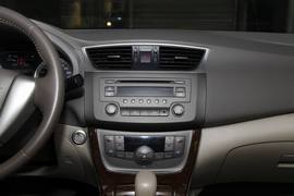 2012款日产轩逸1.8L