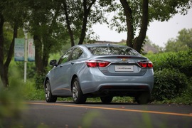 外出试驾全新一代科鲁兹1.4T