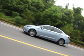 外出试驾全新一代科鲁兹1.4T