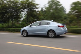 外出试驾全新一代科鲁兹1.4T