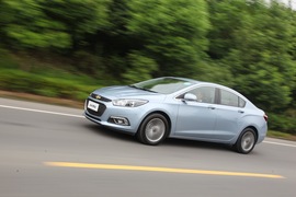 外出试驾全新一代科鲁兹1.4T