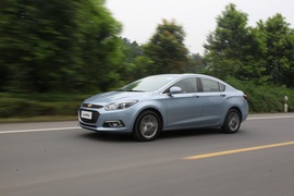 外出试驾全新一代科鲁兹1.4T