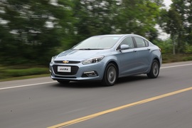 外出试驾全新一代科鲁兹1.4T